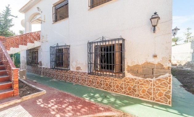 Resale - Semi -
Orihuela Costa - Punta Prima