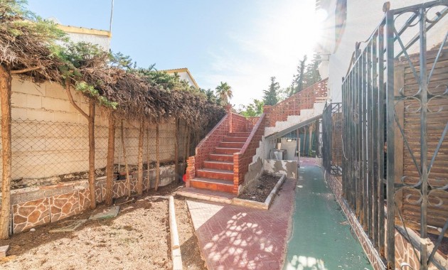 Resale - Semi -
Orihuela Costa - Punta Prima