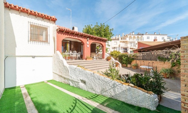 Venta - Villa -
Orihuela Costa - Punta Prima