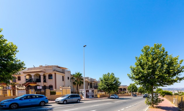 Resale - Bungalow -
Torrevieja - Sector 25