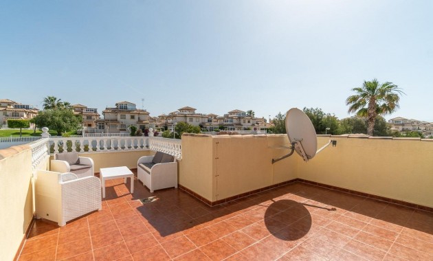 Resale - Villa -
Orihuela Costa - La Zenia