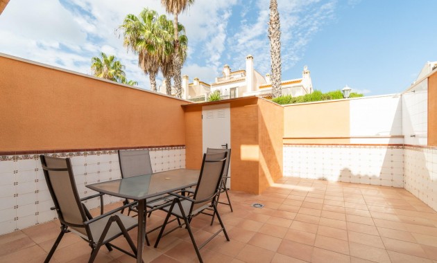 Sale - Terraced house -
Orihuela Costa - Los Dolses