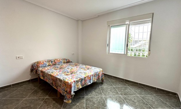 Long time Rental - Penthouse -
Torrevieja - Habaneras