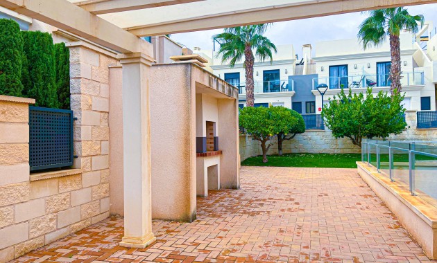 Resale - Villa -
Orihuela Costa