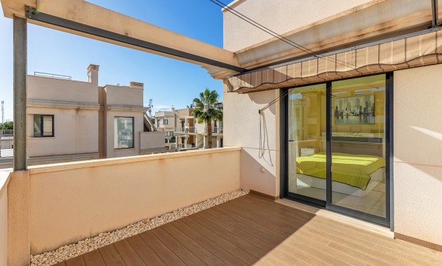 Resale - Villa -
Orihuela Costa