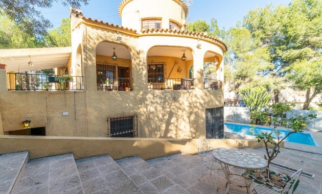 Venta - Villa -
Orihuela Costa - Villamartín-Las Filipinas