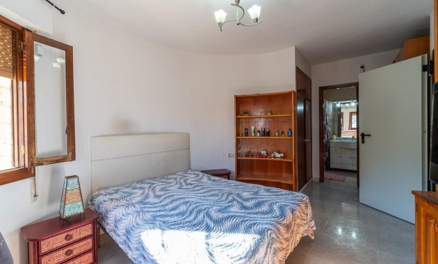 Venta - Villa -
Orihuela Costa - Villamartín-Las Filipinas