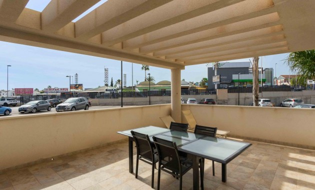 Alquiler a largo plazo - Apartamento -
Orihuela Costa - Villamartin