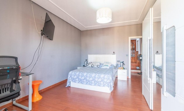 Resale - Villa -
Torrevieja - Los altos