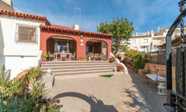 Resale - Villa -
Orihuela Costa - Punta Prima