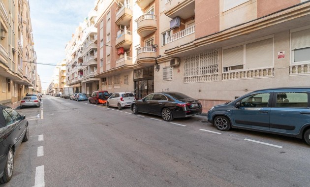 Sale - Apartment -
Torrevieja - Centro