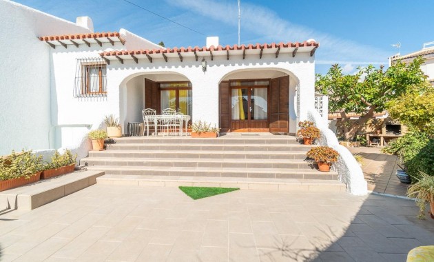 Resale - Villa -
Orihuela Costa - Punta Prima