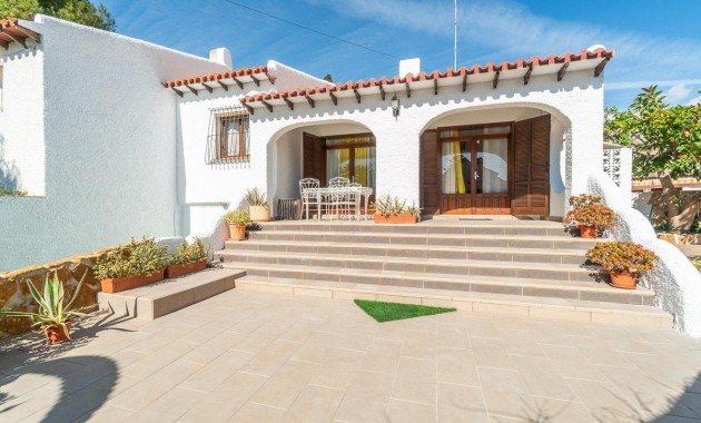 Resale - Villa -
Orihuela Costa - Punta Prima