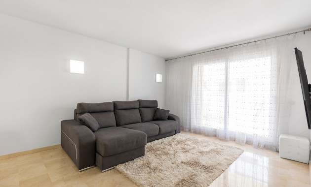 Resale - Wohnung -
Torrevieja - Punta prima