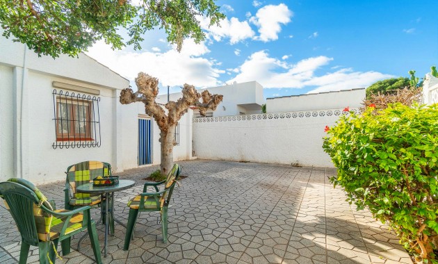 Resale - Villa -
Torrevieja - Los balcones