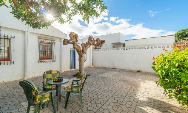 Resale - Villa -
Torrevieja - Los balcones