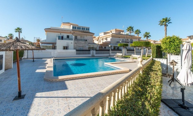 Venta - Villa -
Orihuela Costa - Playa Flamenca