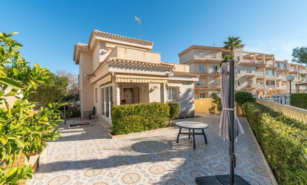 Venta - Villa -
Orihuela Costa - Playa Flamenca