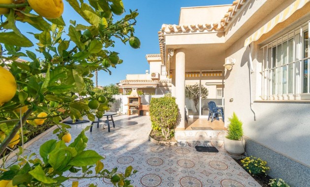 Venta - Villa -
Orihuela Costa - Playa Flamenca