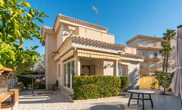 Venta - Villa -
Orihuela Costa - Playa Flamenca