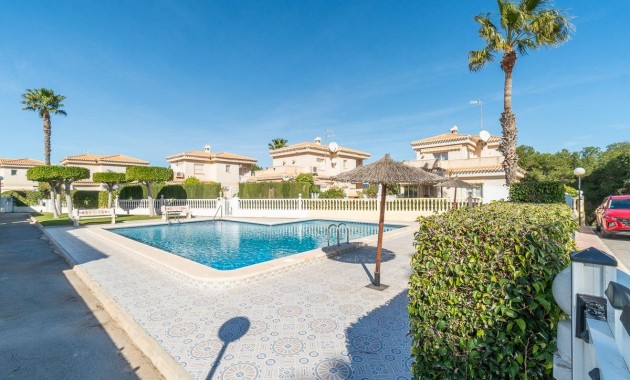 Venta - Villa -
Orihuela Costa - Playa Flamenca