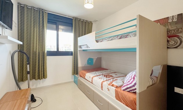 Resale - Wohnung -
Torrevieja - Punta prima