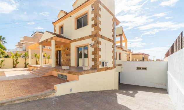 Venta - Villa -
Torrevieja - Aguas nuevas 2