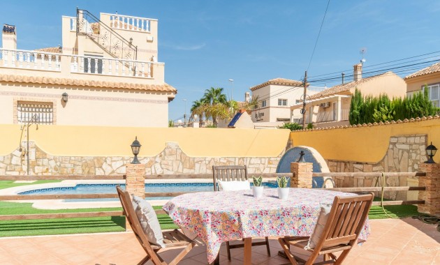 Venta - Villa -
Orihuela Costa - Las Mimosas