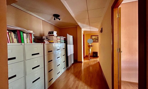 Long time Rental - Office -
Torrevieja - Centro