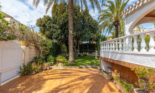 Resale - Villa -
Torrevieja - Rocio del mar