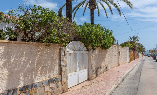 Resale - Villa -
Torrevieja - Rocio del mar