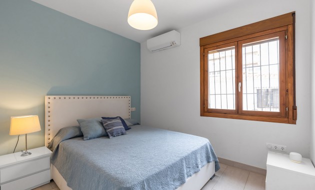 Resale - Villa -
Torrevieja - Rocio del mar