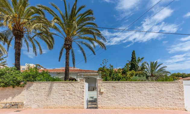 Resale - Villa -
Torrevieja - Rocio del mar