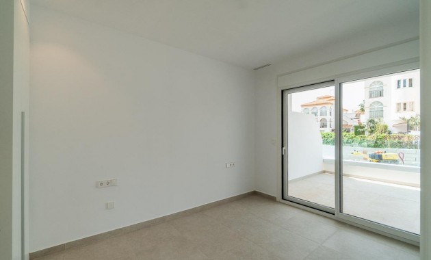 Nueva construcción  - Apartamento -
Orihuela Costa - Playa Flamenca