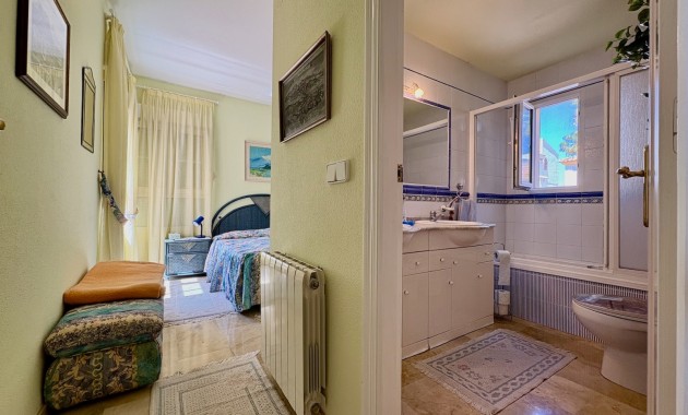Resale - Einfamilienhaus -
Orihuela - Villamartin