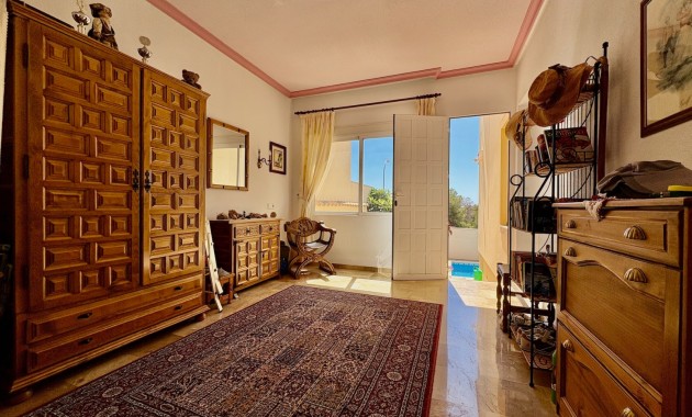 Resale - Einfamilienhaus -
Orihuela - Villamartin
