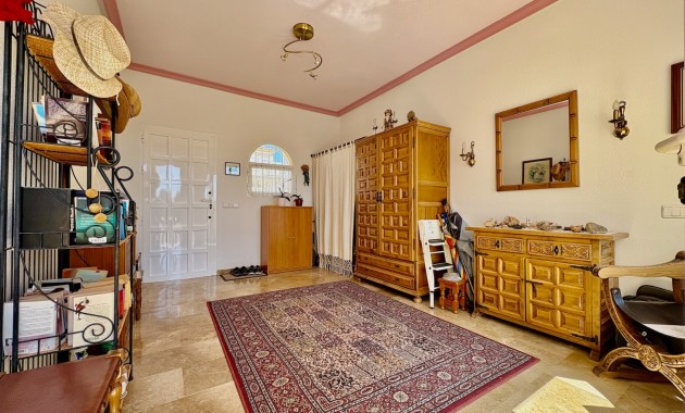 Resale - Einfamilienhaus -
Orihuela - Villamartin