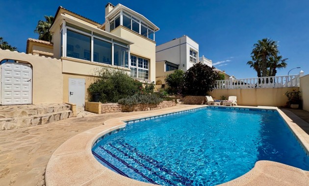 Resale - Einfamilienhaus -
Orihuela - Villamartin
