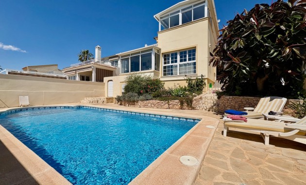 Resale - Einfamilienhaus -
Orihuela - Villamartin