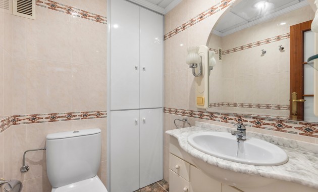Resale - Wohnung -
Torrevieja - Rocio del mar
