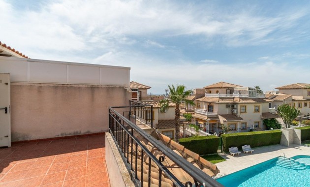 Resale - Chalet -
Orihuela Costa - Punta Prima