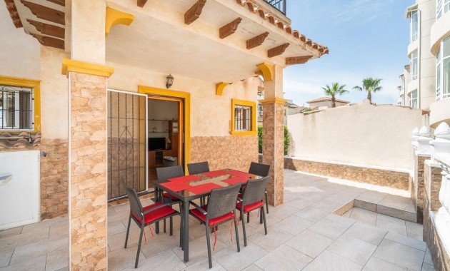 Resale - Chalet -
Orihuela Costa - Punta Prima