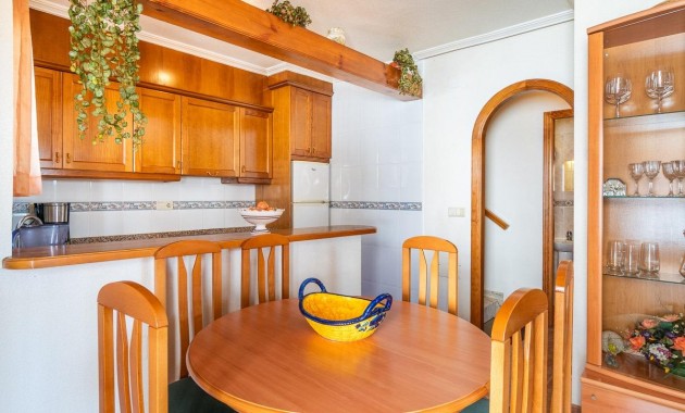 Resale - Chalet -
Orihuela Costa - Punta Prima