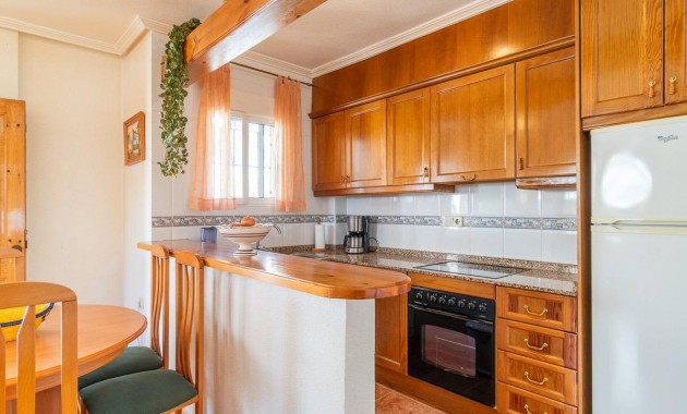 Resale - Chalet -
Orihuela Costa - Punta Prima