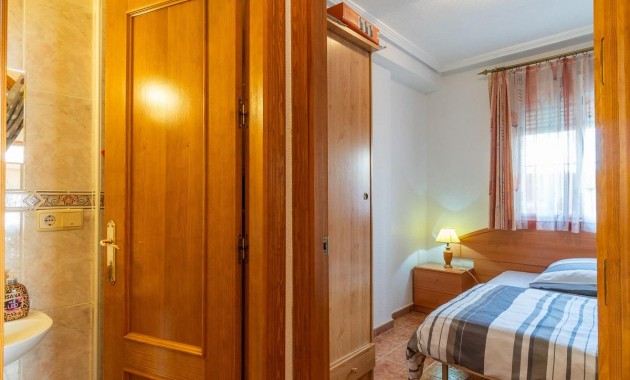 Resale - Chalet -
Orihuela Costa - Punta Prima