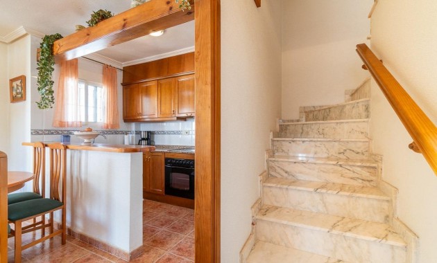 Resale - Chalet -
Orihuela Costa - Punta Prima