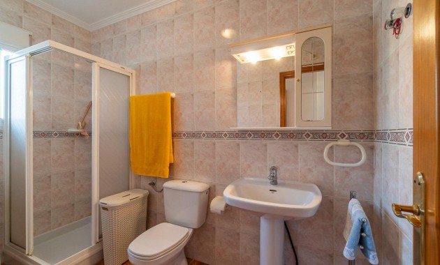 Resale - Chalet -
Orihuela Costa - Punta Prima