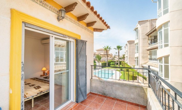 Resale - Chalet -
Orihuela Costa - Punta Prima
