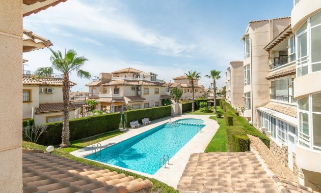 Resale - Chalet -
Orihuela Costa - Punta Prima