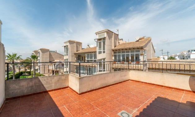 Resale - Chalet -
Orihuela Costa - Punta Prima